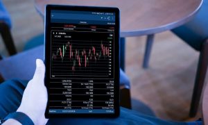 Evaluación de las razones para una industria DeFi rentable a pesar del criptoinvierno en curso