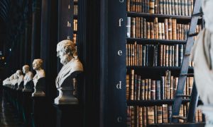 Este último esquema de bombeo y descarga dejó a la SEC, OSC para presentar cargos de fraude