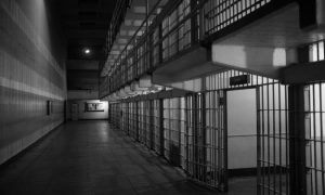 El exgerente de Coinbase es sentenciado a prisión por abuso de información privilegiada